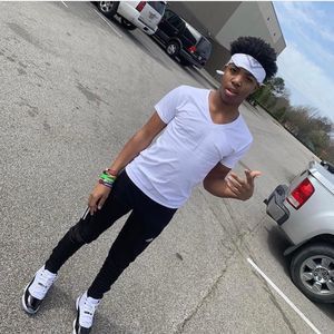 Meet your Posher, Jayy